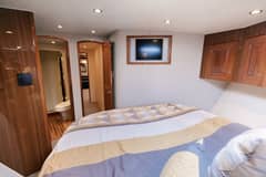 2006 Viking 74 Enclosed Bridge "KICKBACK" photo 9