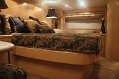 2001 Donzi 73 Sport Yacht photo 3