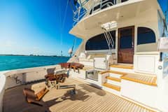 2020 Viking 72 Enclosed Bridge "Sari Victoria" photo 4