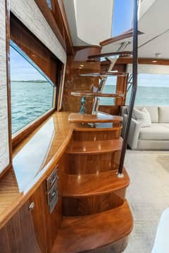 2022 Viking 68 Enclosed Bridge "Pipe Dream" photo 8