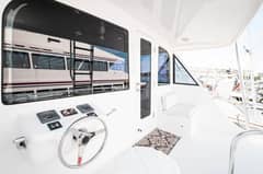 2002 Hatteras 65 Enclosed Bridge "MoonTan" photo 4