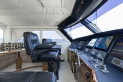 2007 Viking 64 Enclosed Bridge "Reel Blues" photo 3