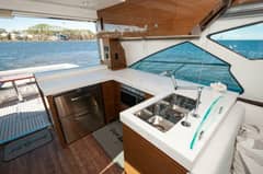 2020 Cruisers Yachts 60 Cantius "Harper Bell" photo 4