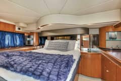 2005 Cruisers Yachts 500 Express "Gratitude" photo 9