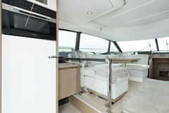 2023 Prestige 460 Flybridge "Pass-N-Bye" photo 4