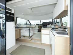2023 Prestige 460 Flybridge "Pass-N-Bye" photo 8