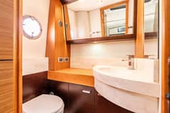 2016 Tiara Yachts Q44 "LIVIMAC" photo 8