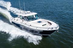 2016 Tiara Yachts Q44 "LIVIMAC" photo 1