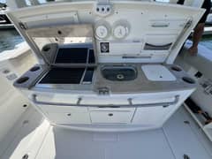 2019 Boston Whaler 38 Outrage "M22" photo 3