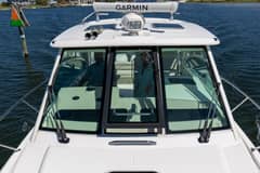 2019 Boston Whaler 345 CONQUEST "No Name" photo 4