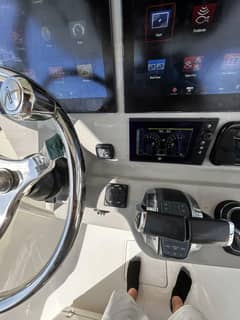 2017 Boston Whaler 330 Outrage "No Name" photo 9