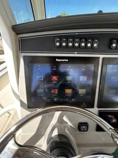 2017 Boston Whaler 330 Outrage "No Name" photo 6