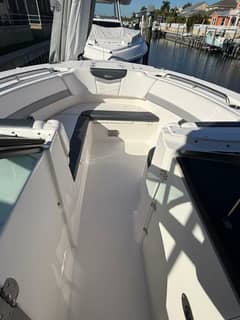 2021 Robalo R317 "E Komo Mai" photo 7