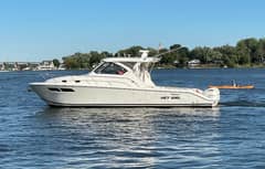 2019 Pursuit OS 355 Offshore "Hey Girl" photo 1