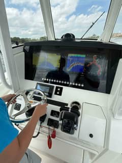 2020 Regulator 31 FS with Mezz photo 6
