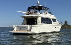 2002 Carver 570 Voyager Pilothouse "Waterdog" photo 2