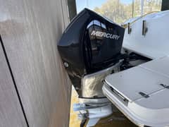 2022 Boston Whaler 320 Vantage "Offshore Investment" photo 5