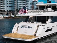 2022 Ocean Alexander 32L photo 3