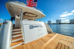 2022 Ocean Alexander 32L photo 8