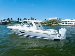 2022 Intrepid 438 Evolution "TIDE CHASER" photo 2