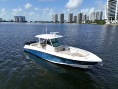 2017 Boston Whaler 350 Outrage "T/T HANNAH" photo 5