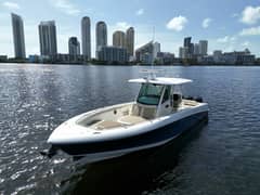2017 Boston Whaler 350 Outrage "T/T HANNAH" photo 1
