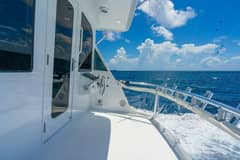 2005 Hatteras Enclosed Bridge "Royal Reelin" photo 6