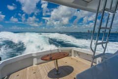2005 Hatteras Enclosed Bridge "Royal Reelin" photo 4