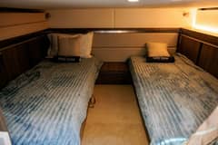 2022 Sea Ray 320 Sundancer OB "Lady Iryna" photo 5