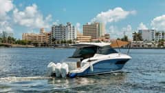 2022 Sea Ray 320 Sundancer OB "Lady Iryna" photo 2