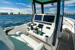 2027 Reef Runner 340 photo 7