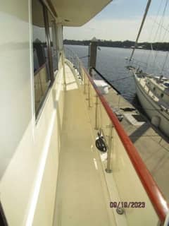 1986 Hatteras 63 CPMY "WOLO" photo 5