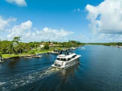 2015 Monte Carlo Yachts MCY86 "Never Say Never" photo 4