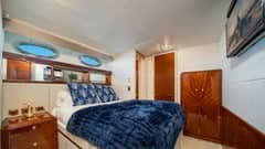 2002 Lazzara Yachts "Tryst" photo 8