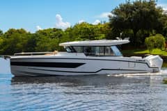2025 Wellcraft 38 Explorer photo 2