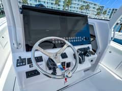 2025 Edgewater 370CC photo 6