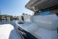 2022 Prestige 520 Fly "Miss K" photo 4