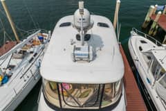2009 Meridian 441 Sedan photo 2