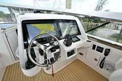 2019 Intrepid 475 Sport Yacht photo 4