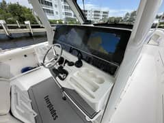2017 Everglades "43 2017 Everglades Center Console" photo 4