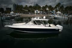2002 Intrepid 377 Walkaround Cuddy "37 Intrepid 377 Walkaround / 2002" photo 1