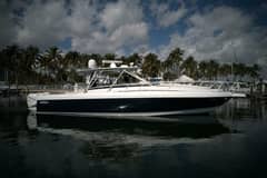 2002 Intrepid 377 Walkaround Cuddy "37 Intrepid 377 Walkaround / 2002" photo 4