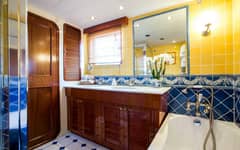 1983 Benetti "STAR OF THE SEA" photo 4
