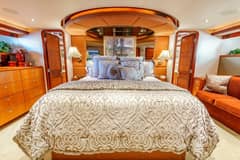 2003 Westport Cockpit Motor Yacht "SNOWBORED" photo 4