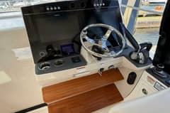 2021 Boston Whaler 405 Conquest "LA GRISSELLE" photo 9