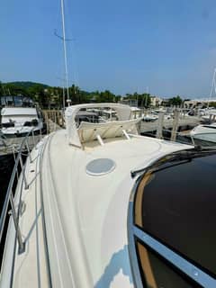 2005 Cruisers Yachts 540 Express photo 6