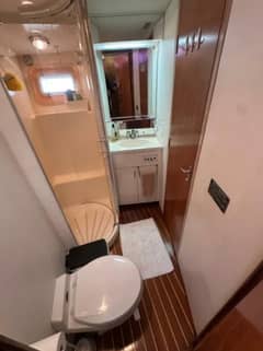 1994 Hatteras 48 Cockpit Motor Yacht photo 8