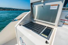2023 Tiara Yachts 39 Coupe photo 8