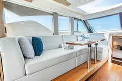 2023 Tiara Yachts 39 Coupe photo 6