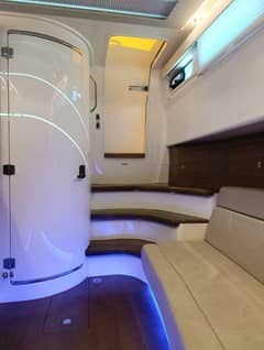 2024 Boston Whaler 420 Outrage "Bravia" photo 4